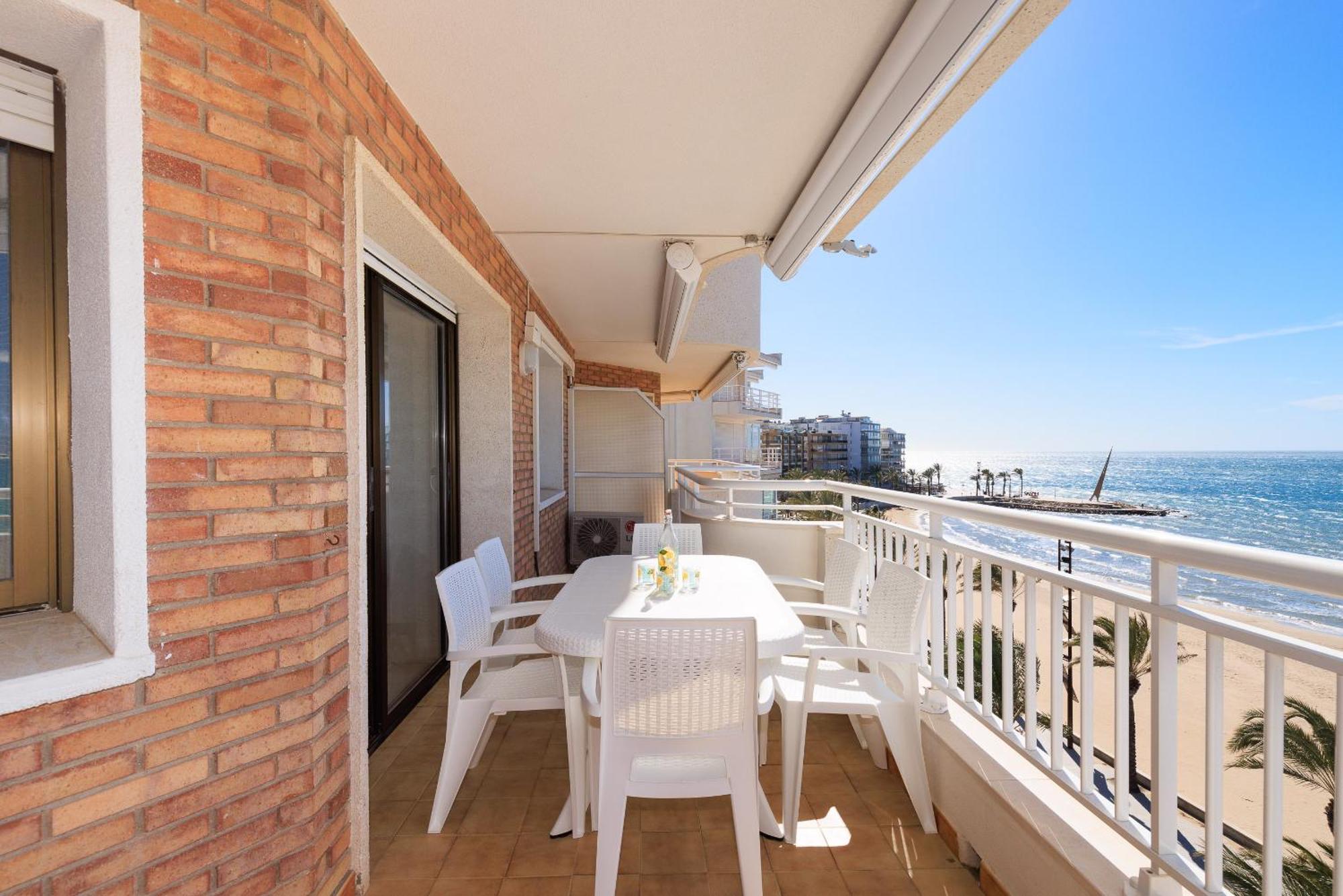 Uhc Santillana Family Complex Salou Eksteriør billede